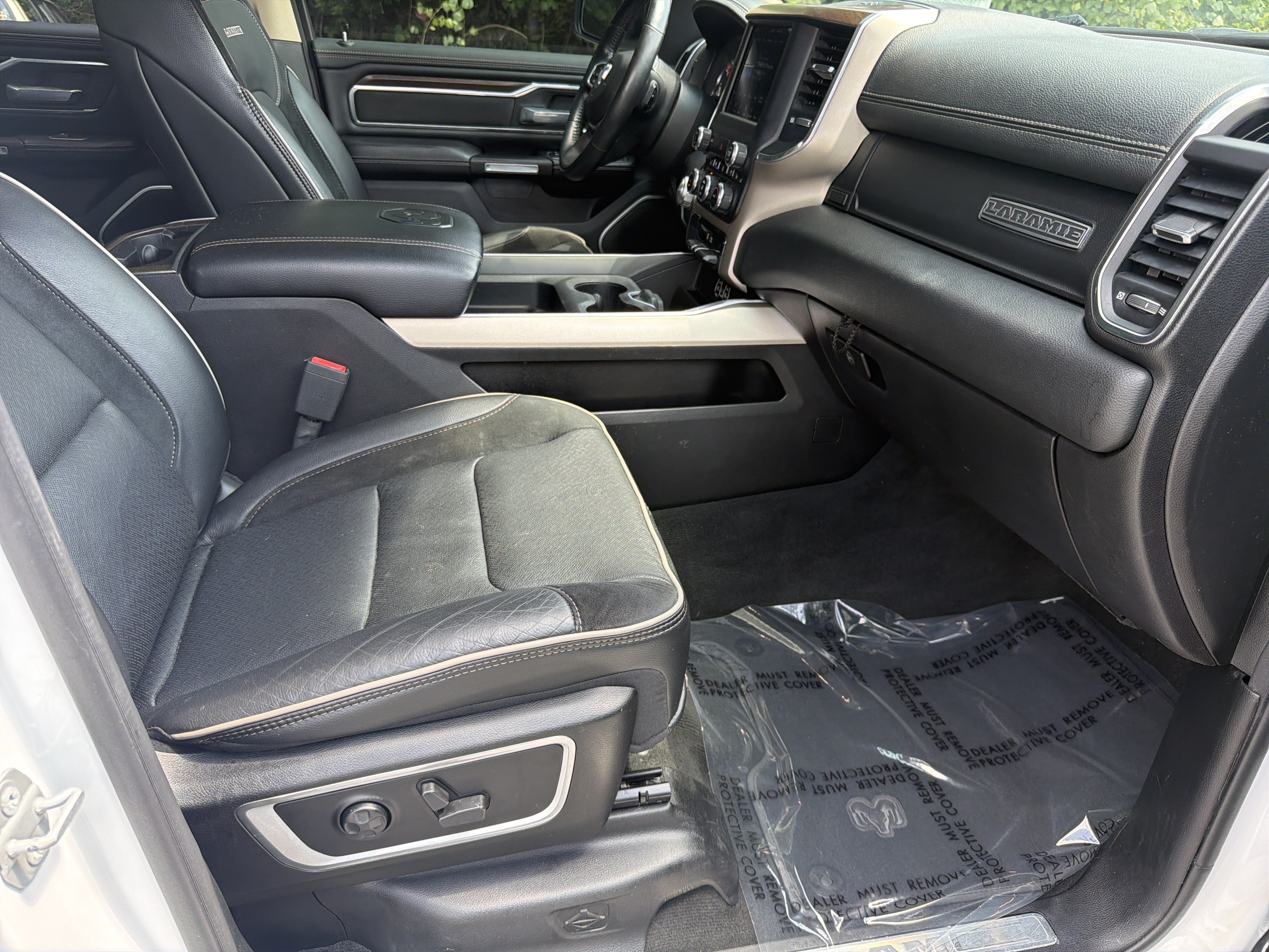 Used 2021 RAM 1500 Laramie AWD/4WD image 14