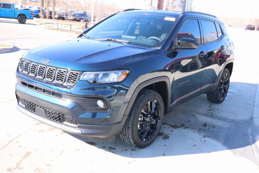 New 2026 Jeep Compass Latitude AWD/4WD image 10