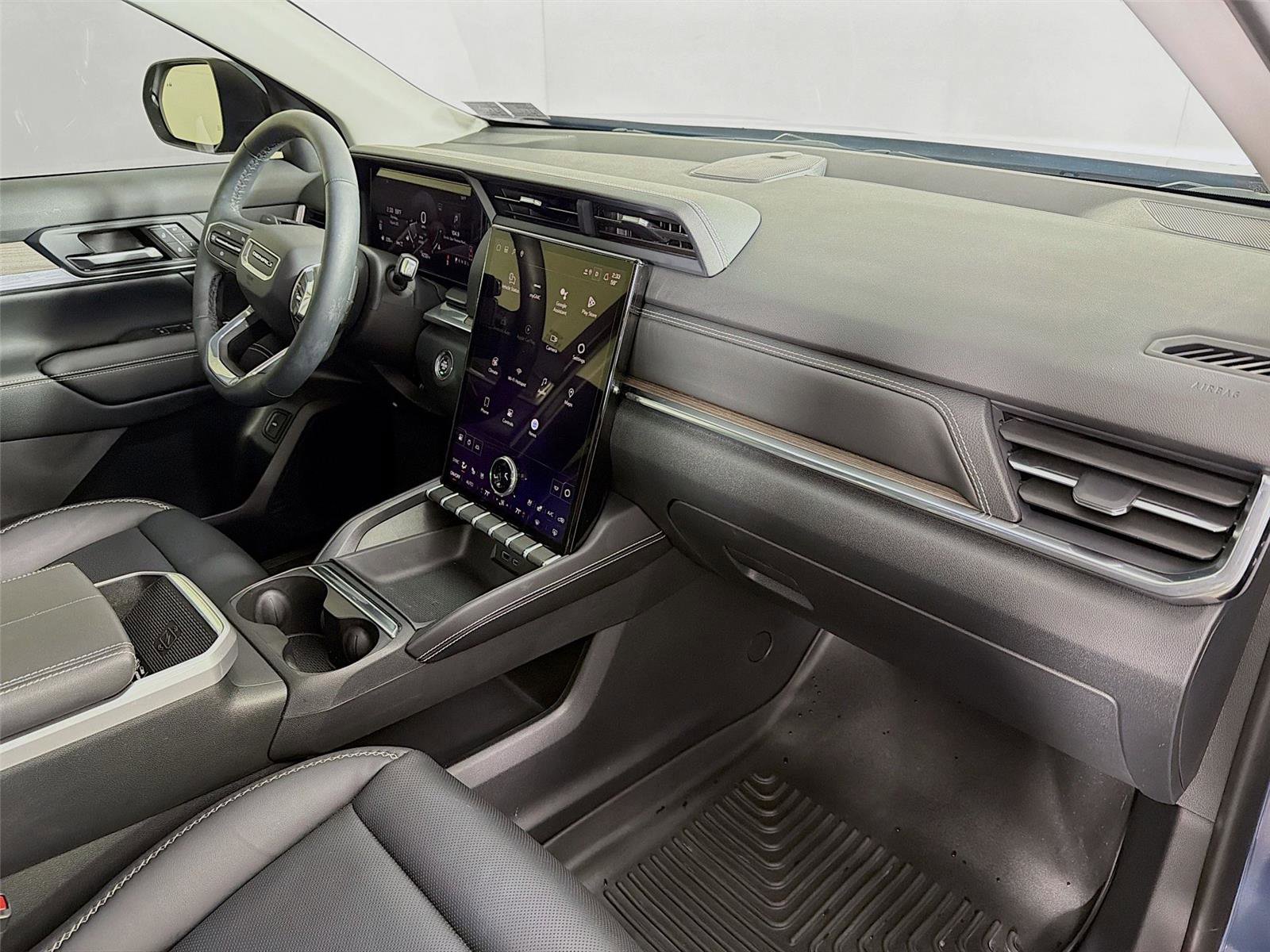 Used 2026 GMC Terrain Denali image 30