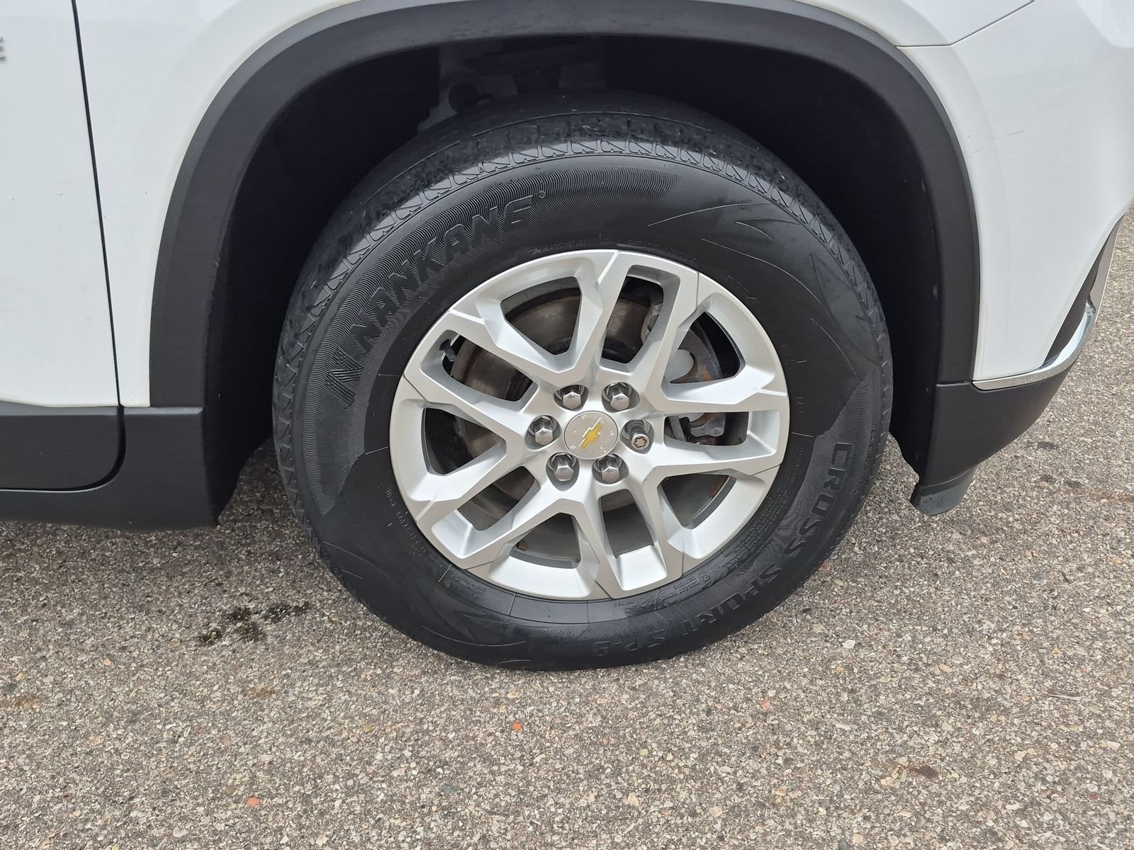 Used 2019 Chevrolet Traverse LT FWD image 15