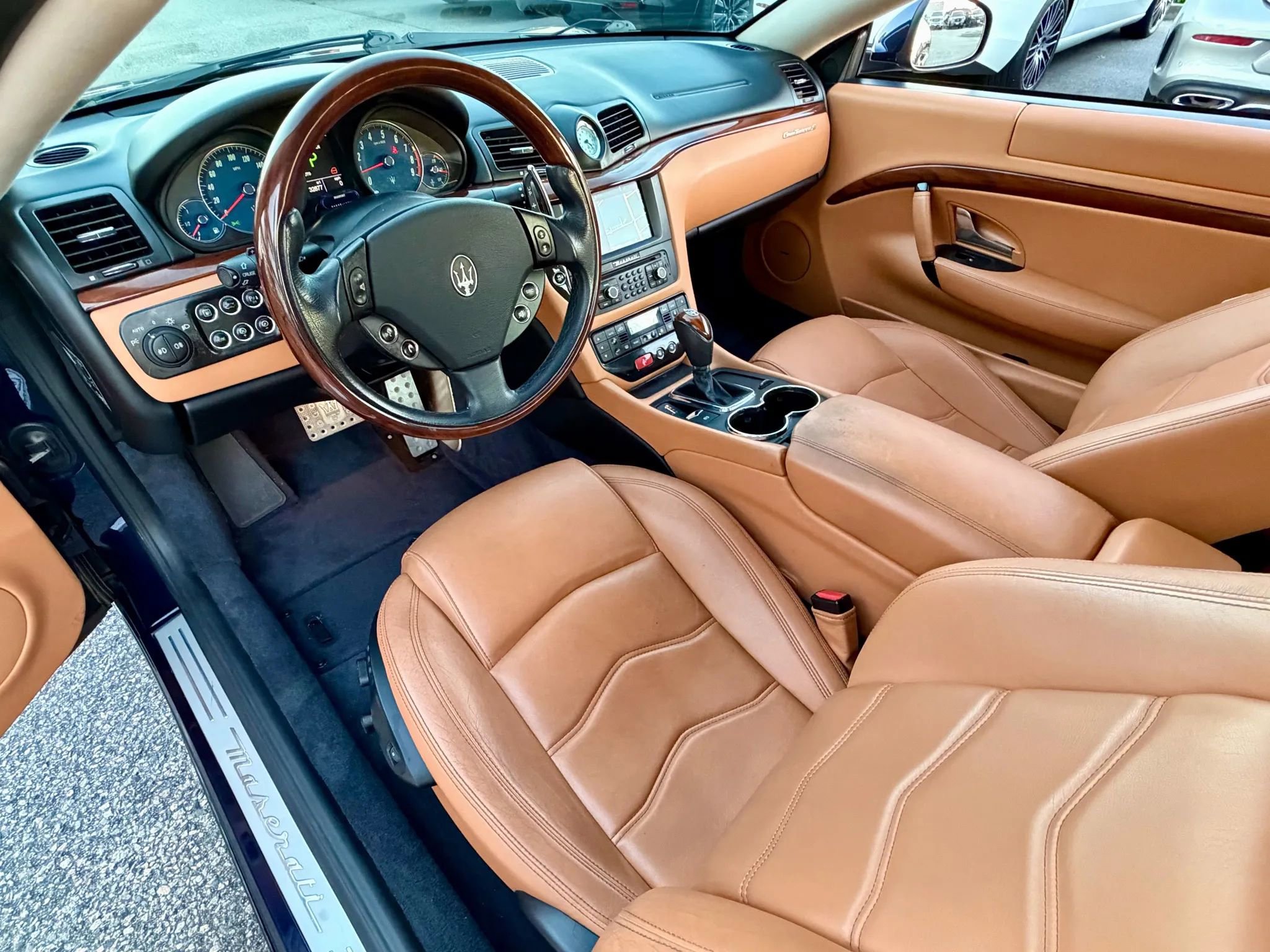 Used 2012 Maserati GranTurismo S image 21