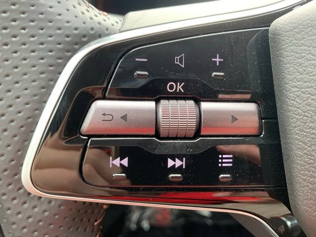 Used 2024 Nissan Ariya AWD image 17