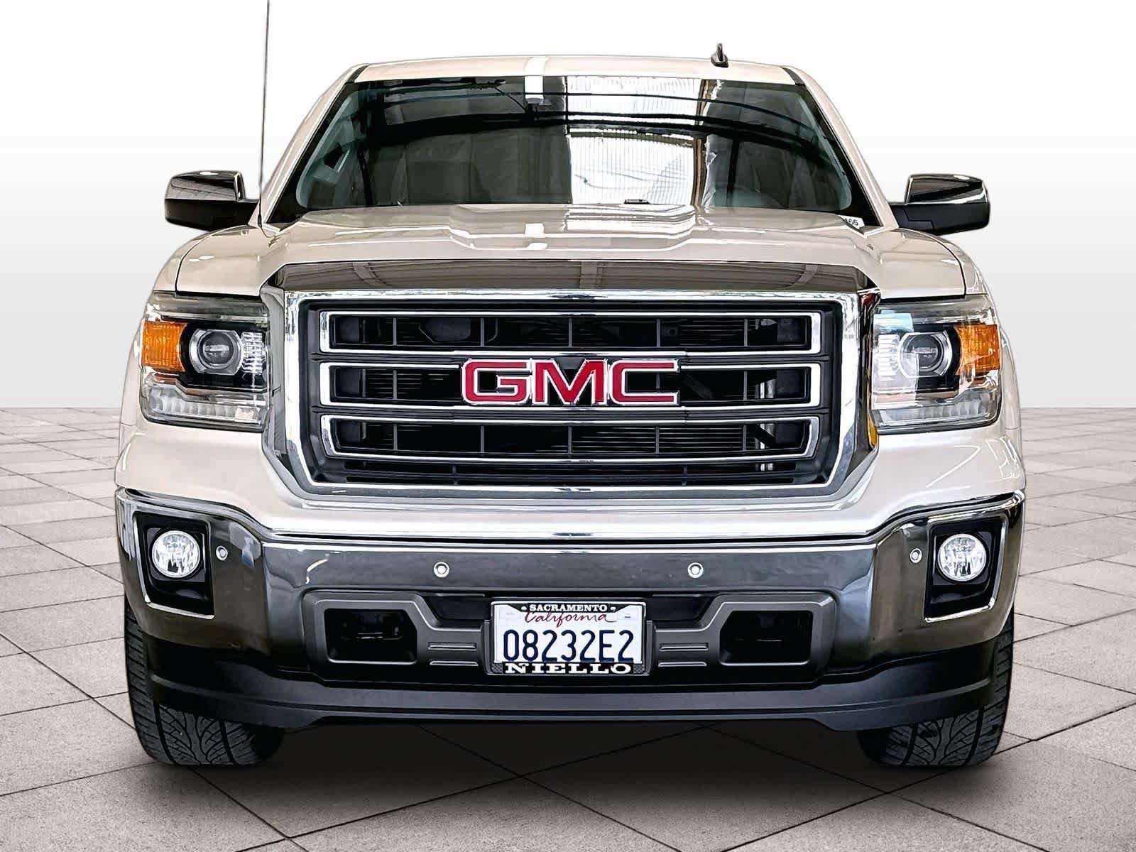 Used 2014 GMC Sierra 1500 SLT w/ SLT Crew Cab Value Package AWD/4WD image 2