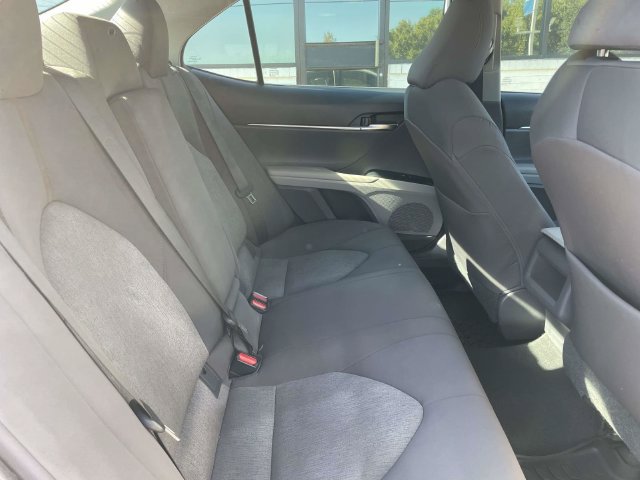 Used 2019 Toyota Camry LE FWD image 10