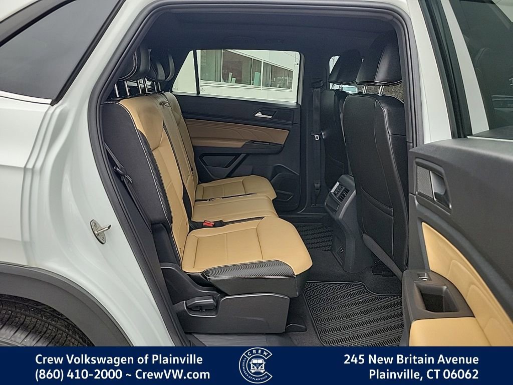 Certified 2022 Volkswagen Atlas Cross Sport SE w/ Panoramic Sunroof Package image 16