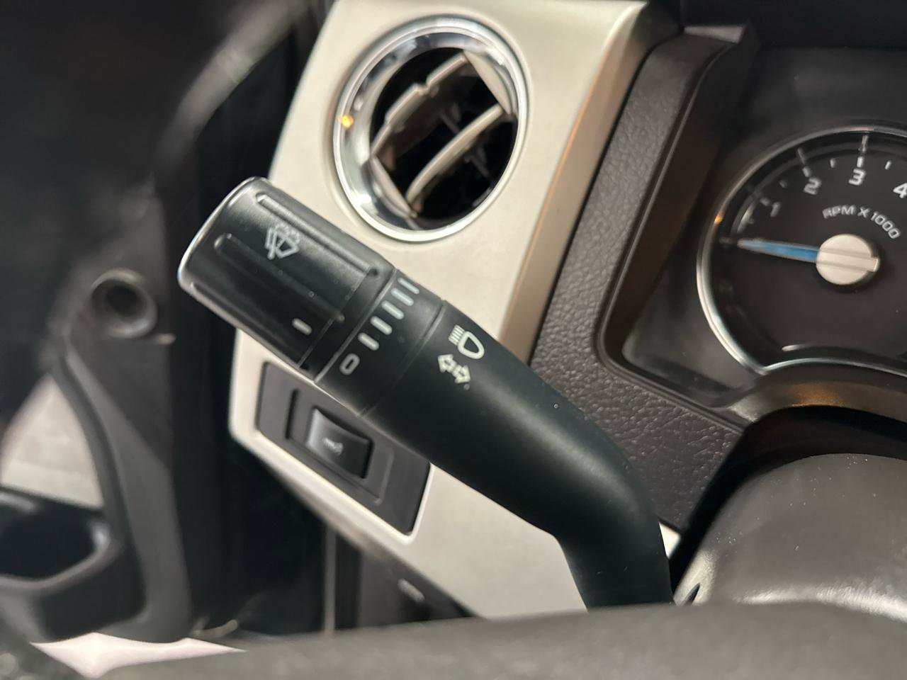 Used 2013 Ford F150 Lariat w/ Mid Equipment Group image 17