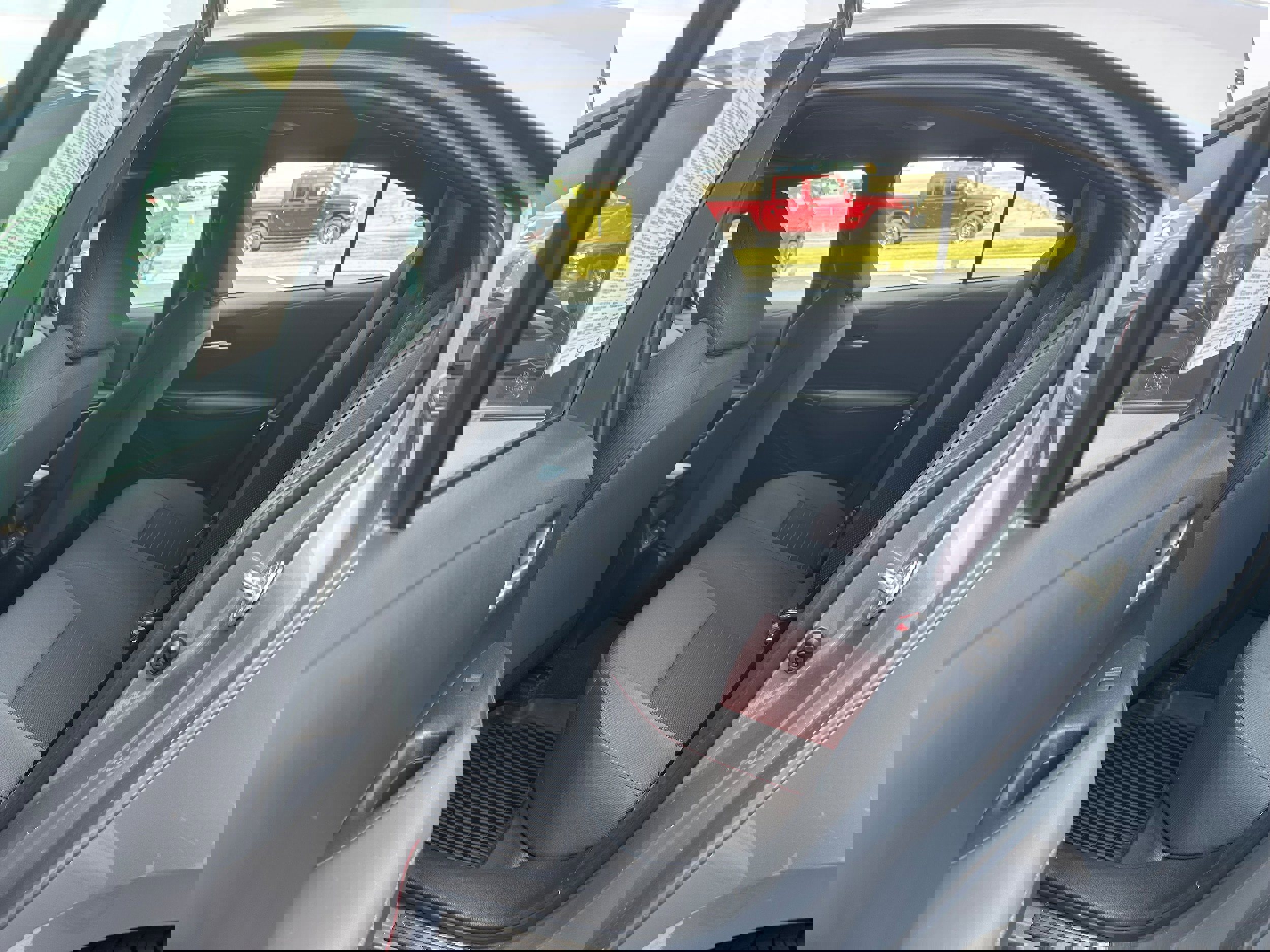 Used 2023 Toyota Corolla SE w/ SE Premium Package image 13