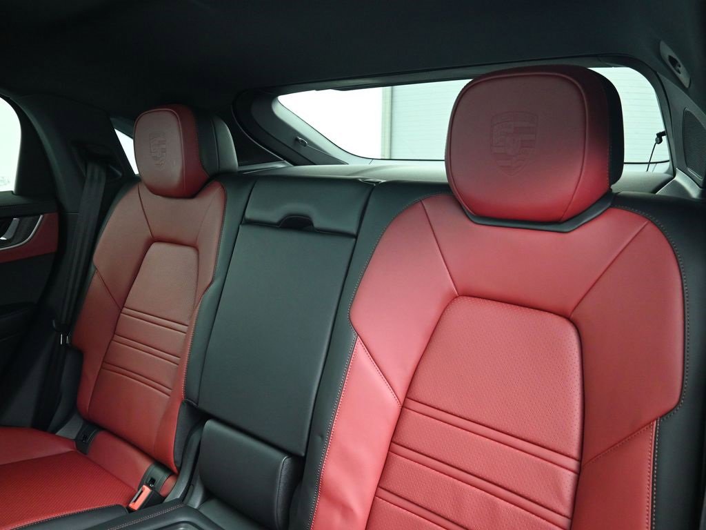 New 2026 Porsche Cayenne S image 6