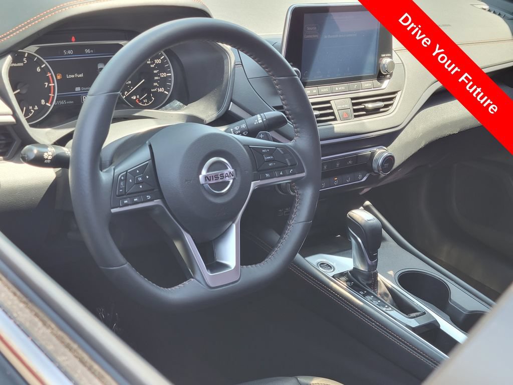 Used 2022 Nissan Altima 2.5 SR FWD image 5