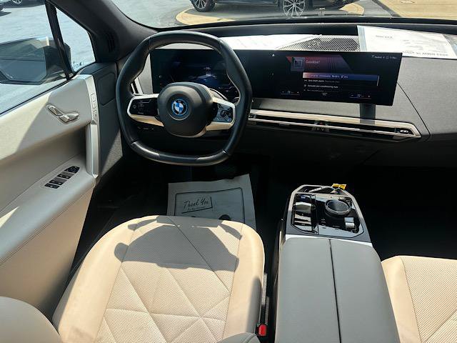 Used 2023 BMW iX xDrive50 w/ Sport Package AWD/4WD image 20
