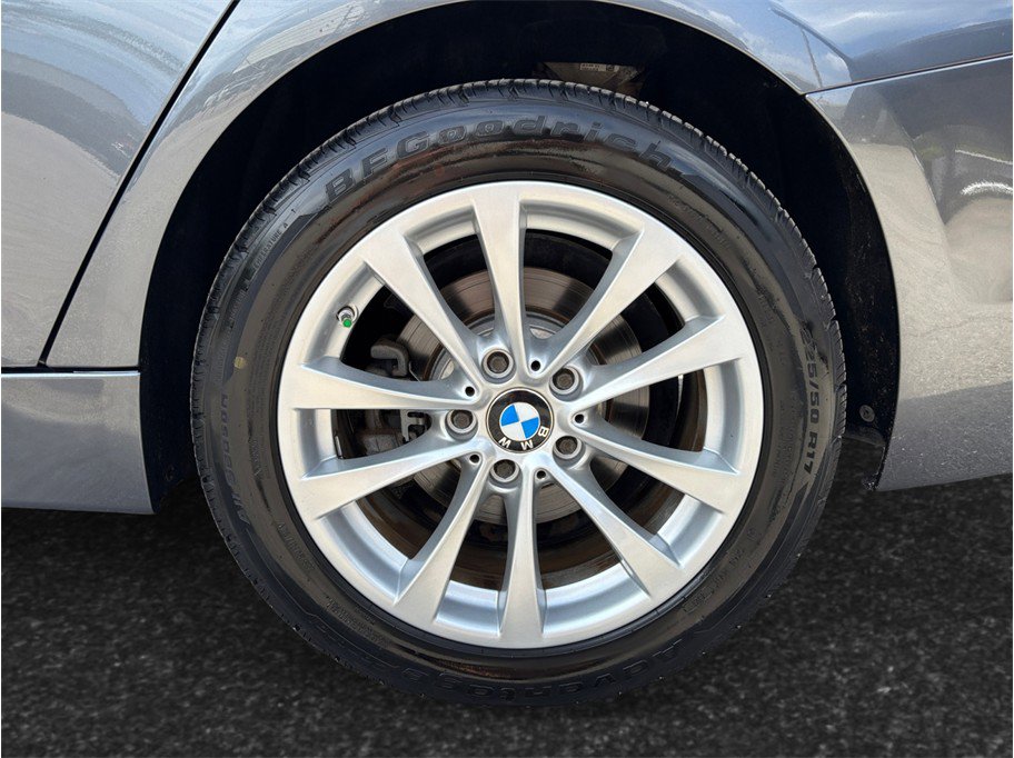 Used 2016 BMW 320i xDrive Sedan AWD/4WD image 14