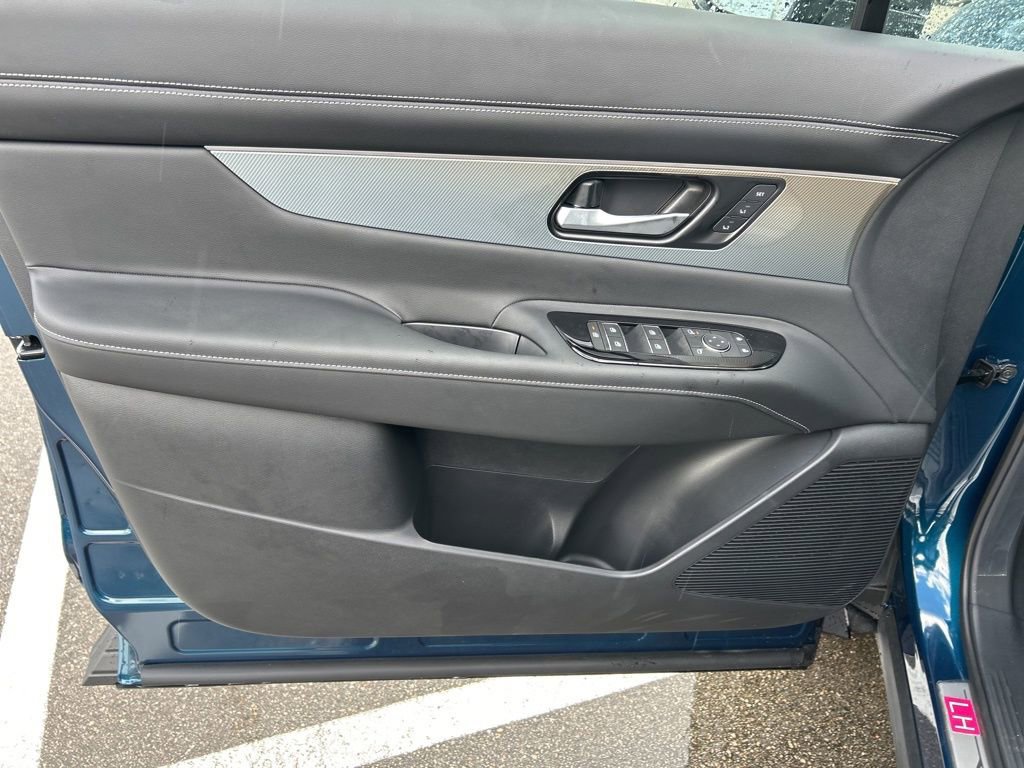 New 2025 Nissan Murano SL image 12