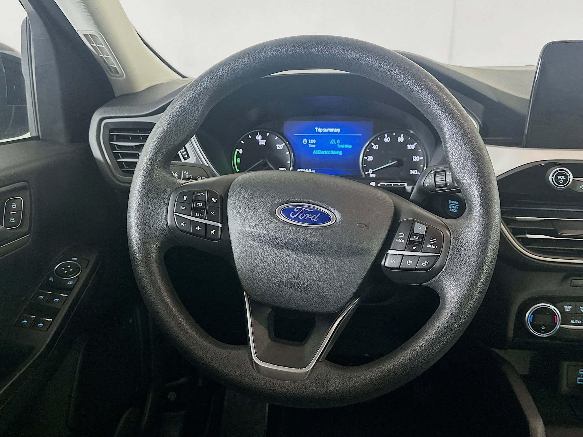 Used 2021 Ford Escape SE w/ SE Sport Appearance Package FWD image 18
