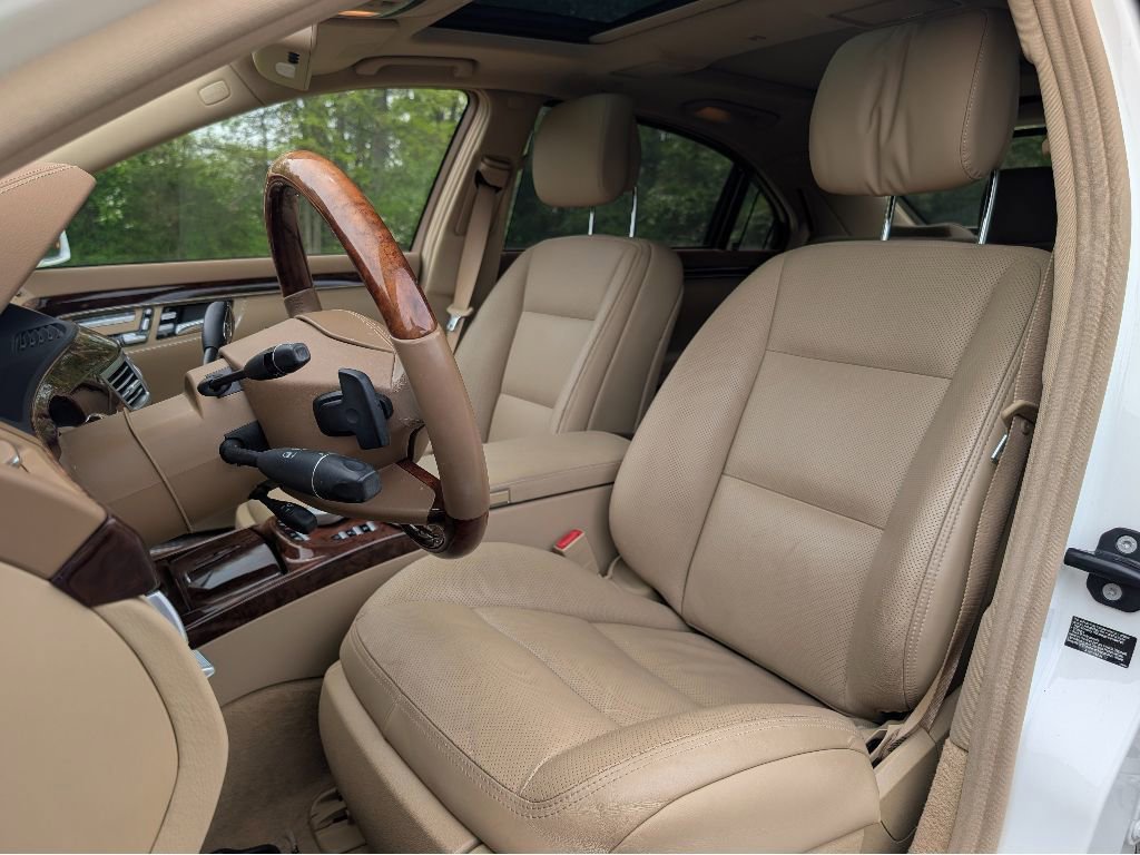 Used 2010 Mercedes-Benz S 550 4MATIC image 17