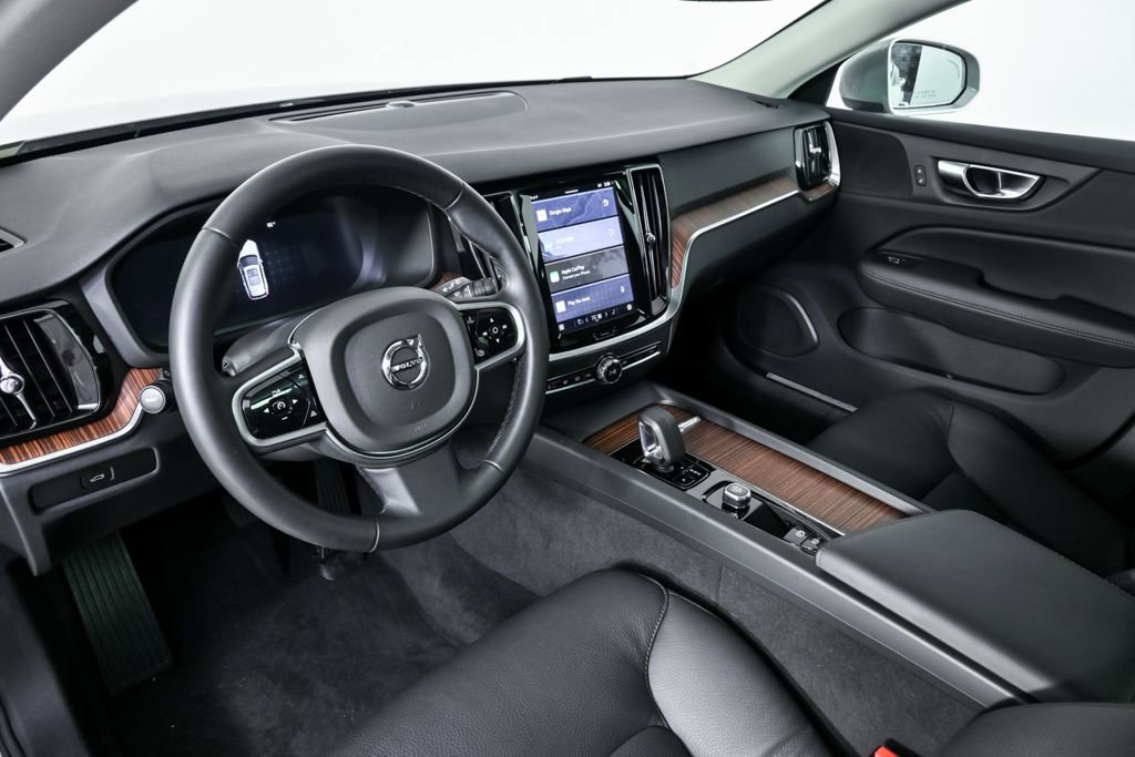 Certified 2025 Volvo V60 B5 Cross Country Plus image 6