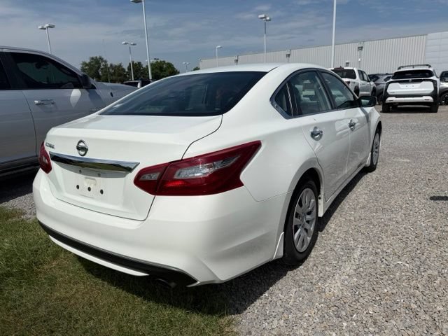 Used 2018 Nissan Altima 2.5 S w/ S Convenience Package FWD image 2