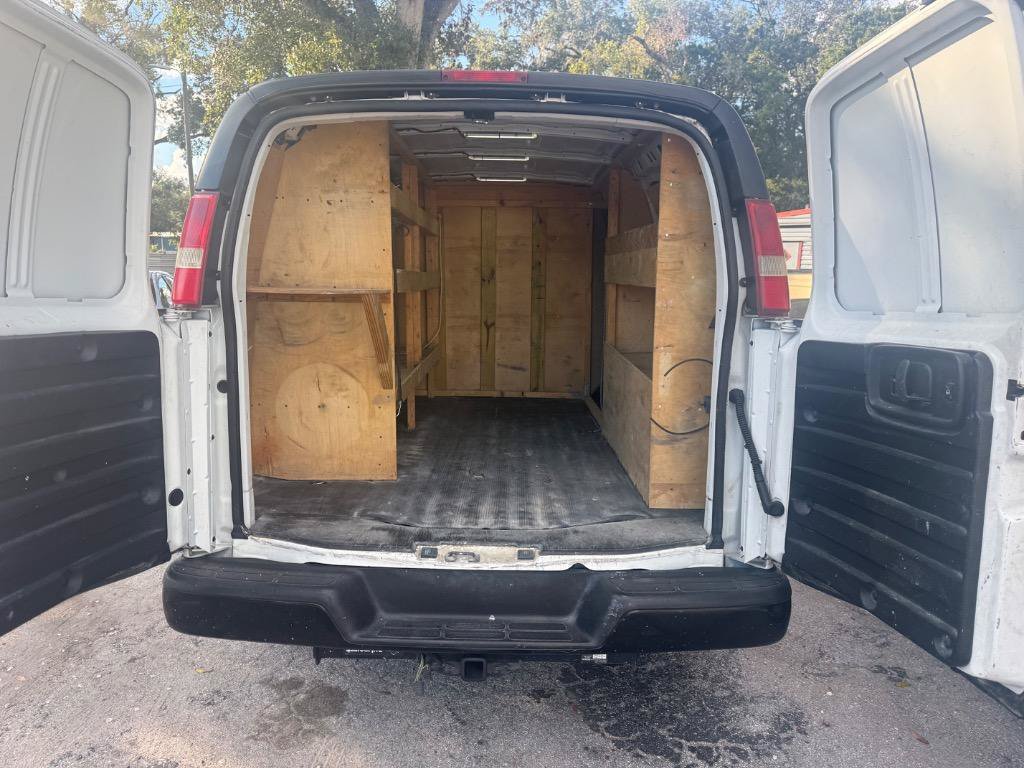 Used 2016 Chevrolet Express 2500 RWD image 19