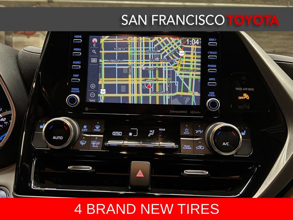 Used 2022 Toyota Highlander XLE AWD/4WD image 30