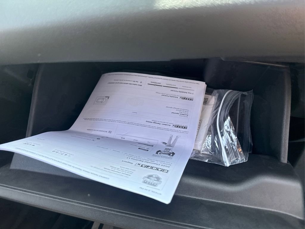 Used 2020 Chevrolet Equinox LT w/ Driver Convenience Package image 31