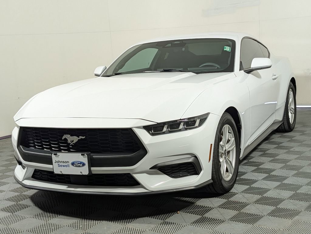 Certified 2024 Ford Mustang Coupe image 4