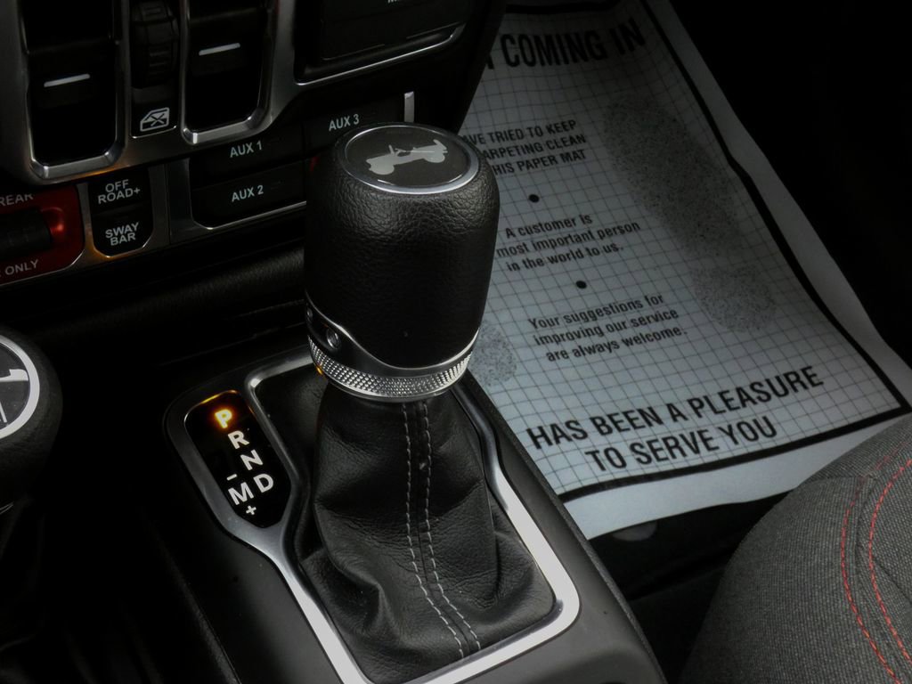 Used 2025 Jeep Wrangler Unlimited Rubicon image 19