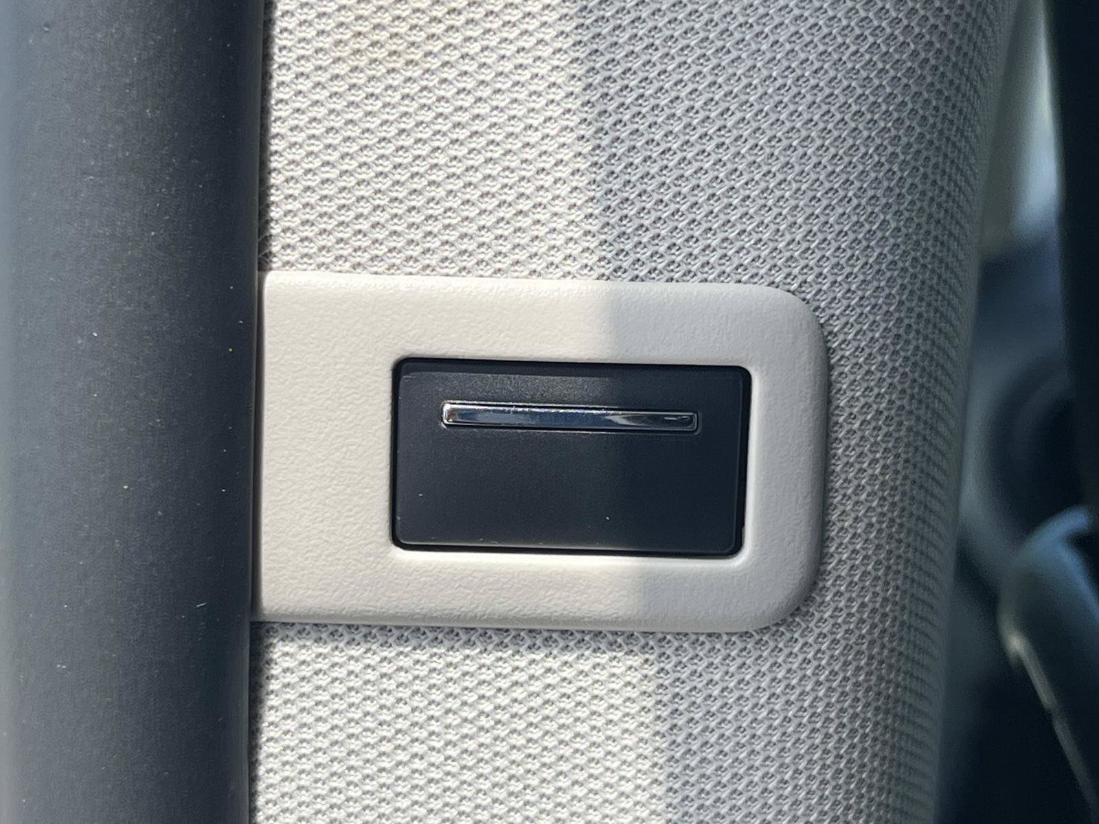 Used 2023 Mercedes-Benz Metris Passenger image 13