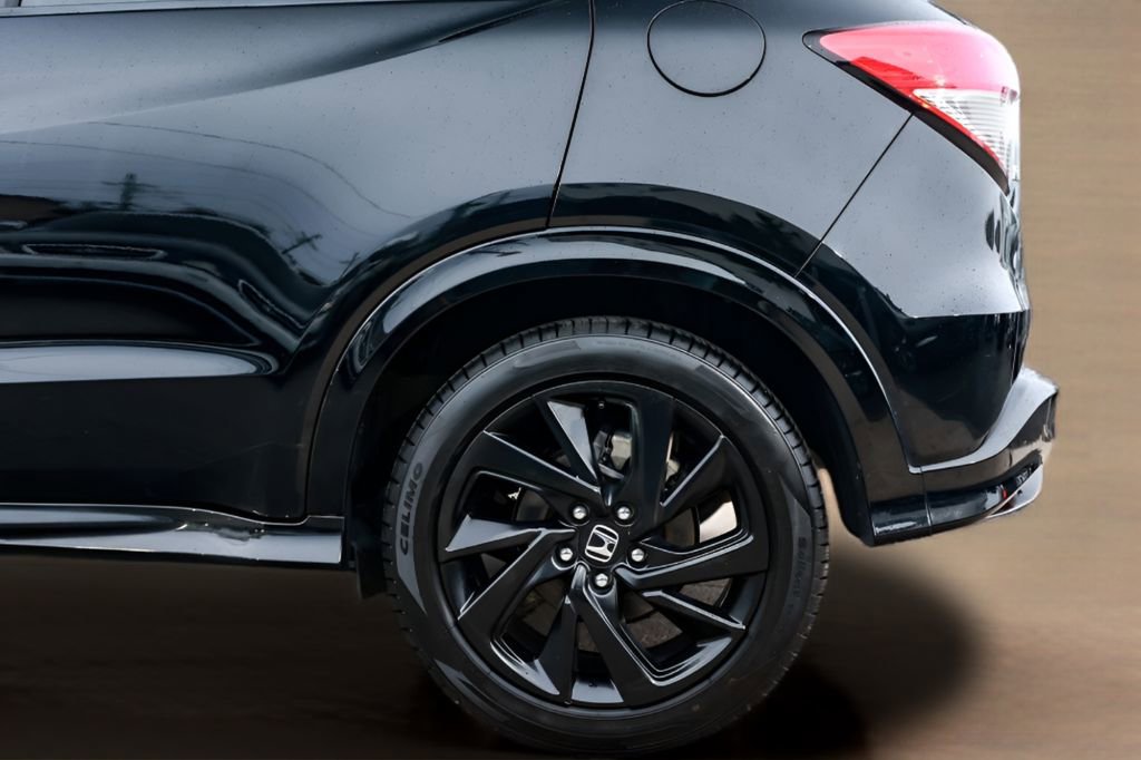 Used 2021 Honda HR-V Sport image 36