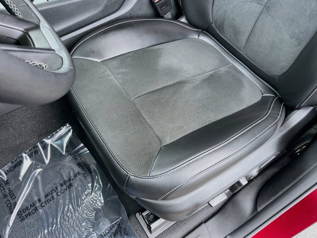 Used 2025 Jeep Grand Cherokee Altitude RWD image 17