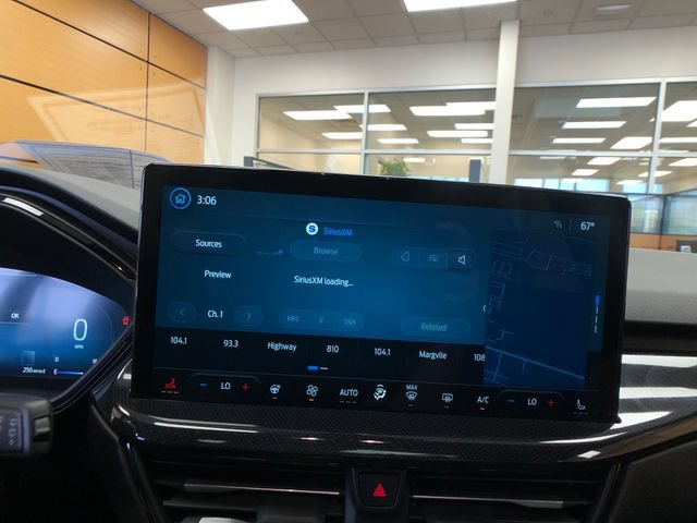 Used 2025 Ford Escape ST-Line Elite w/ Premium Technology Package AWD/4WD image 15