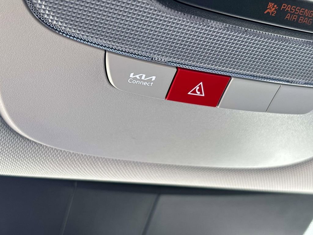 Used 2025 Kia K5 LXS image 27