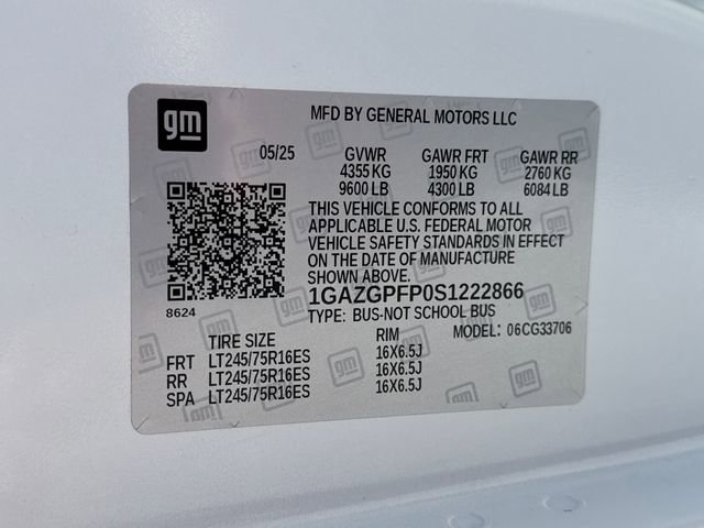 Used 2025 Chevrolet Express 3500 LT w/ LT Preferred Equipment Group RWD image 30