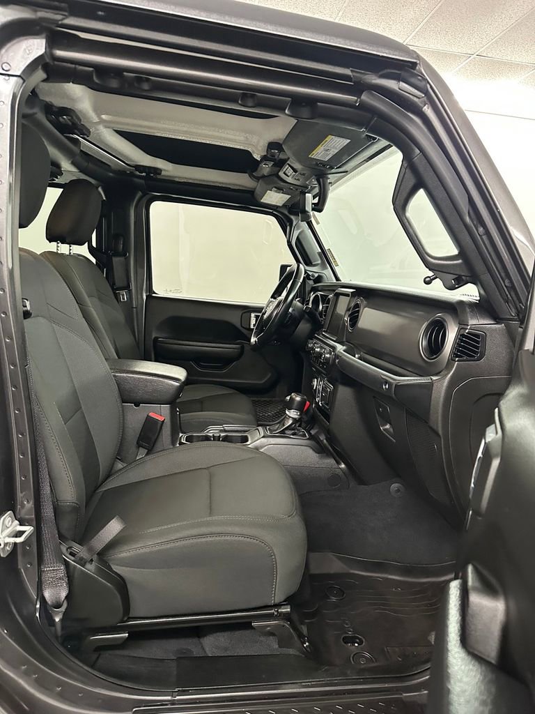 Used 2022 Jeep Gladiator Willys image 43