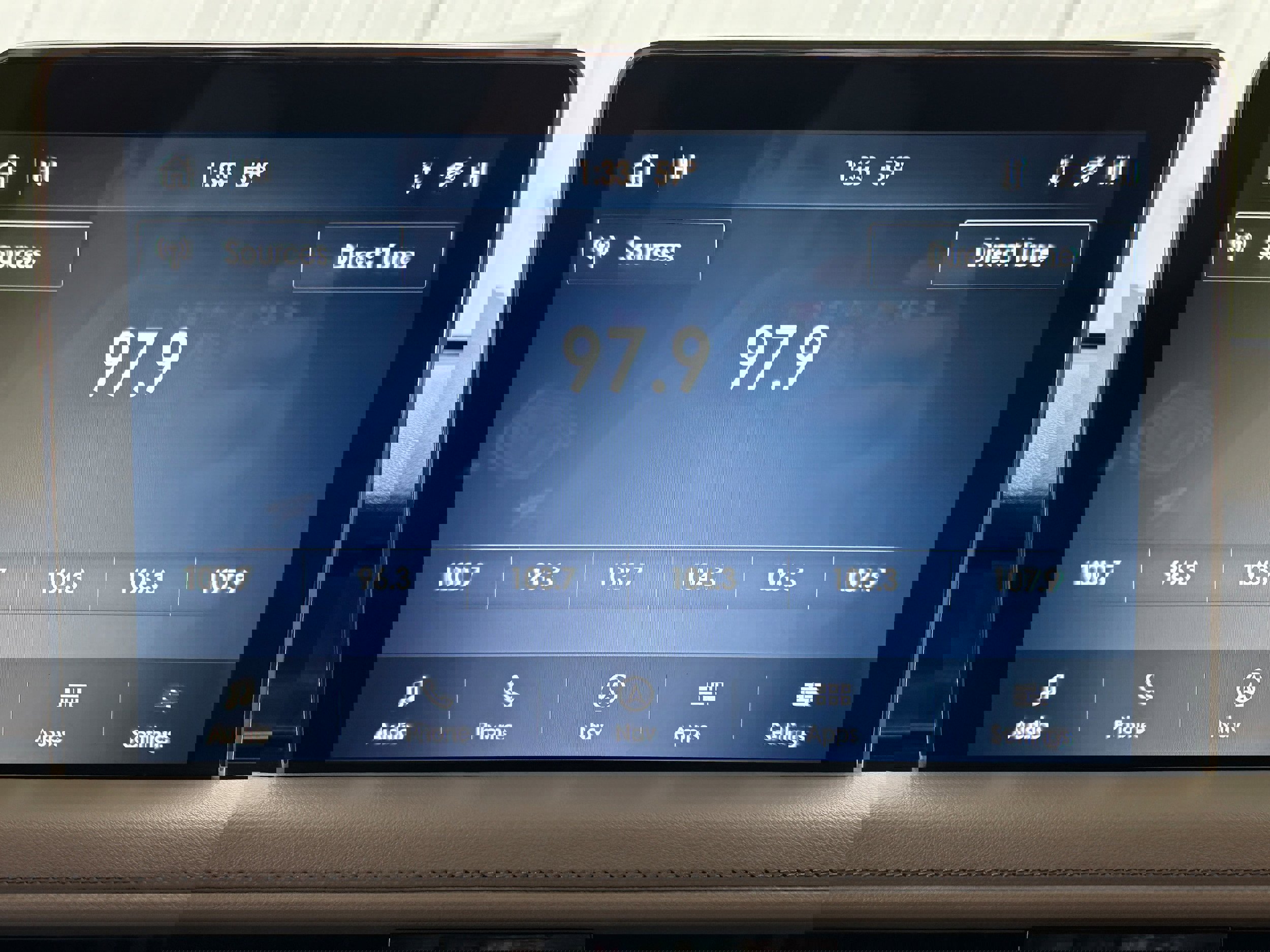 Used 2020 Lincoln Aviator Reserve w/ Class IV Trailer Tow Package image 5