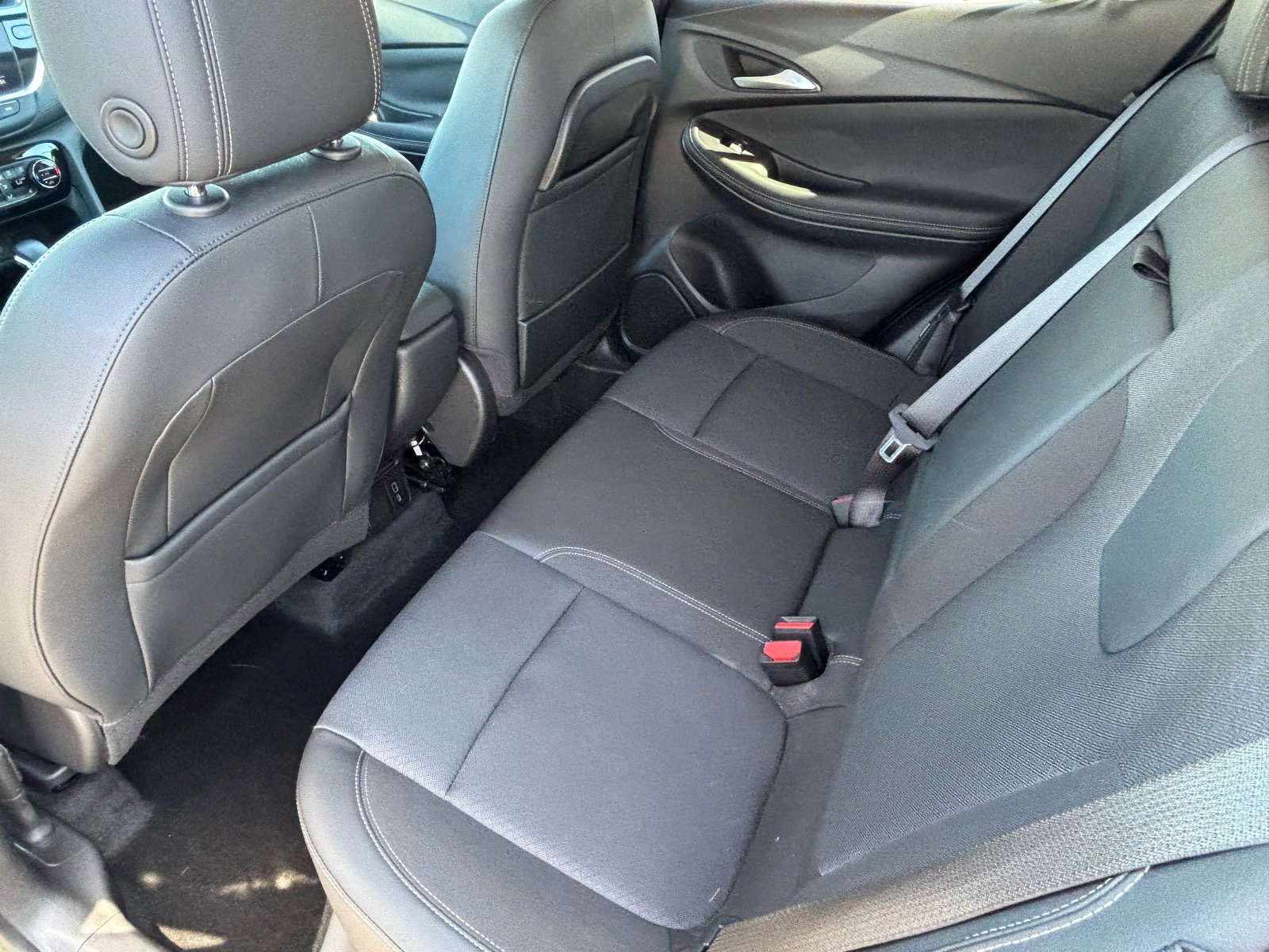 Used 2022 Buick Encore GX Select FWD image 25