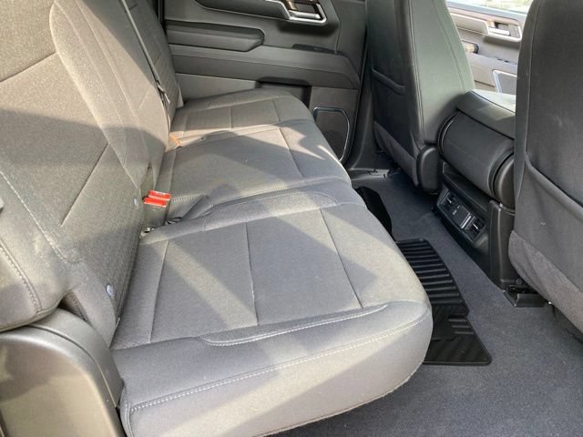 Used 2024 Chevrolet Silverado 1500 LT AWD/4WD image 31