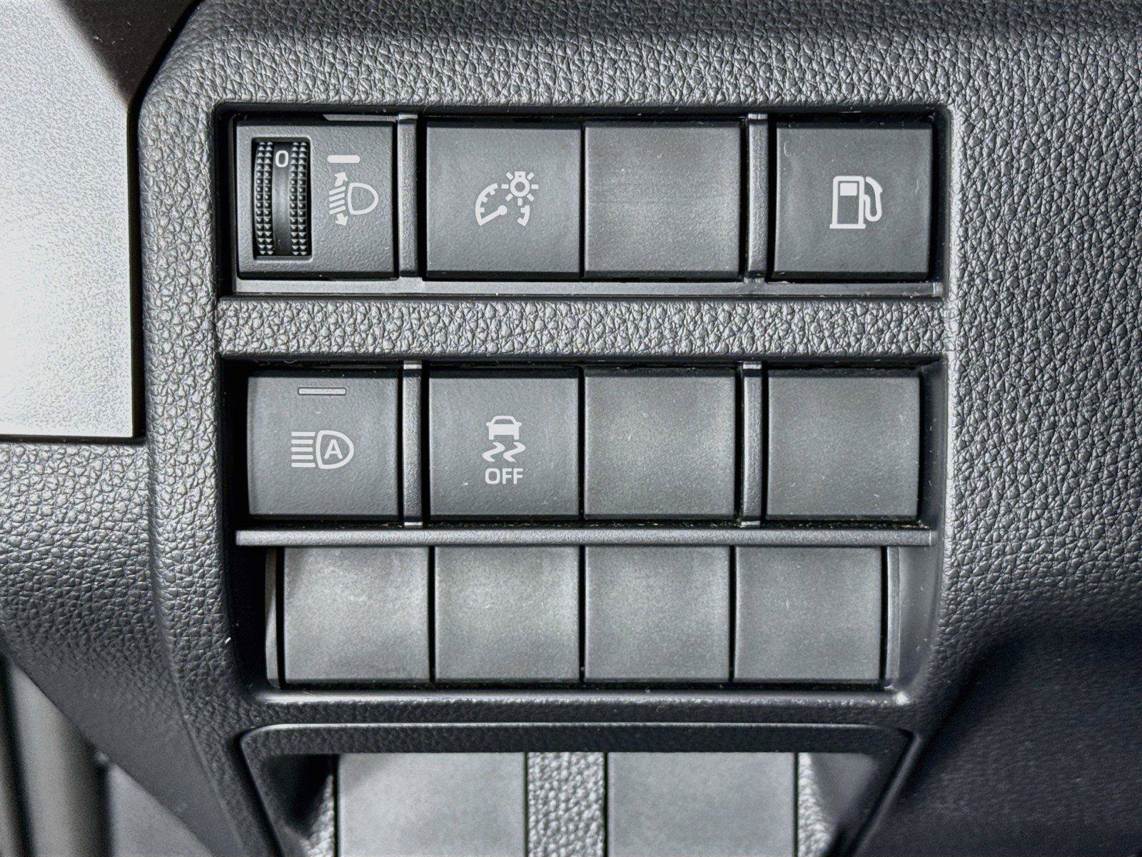Certified 2025 Toyota 4Runner SR5 AWD/4WD image 14