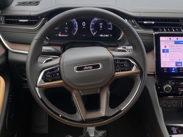 New 2025 Jeep Grand Cherokee Summit w/ Adv Protech Group IV image 40