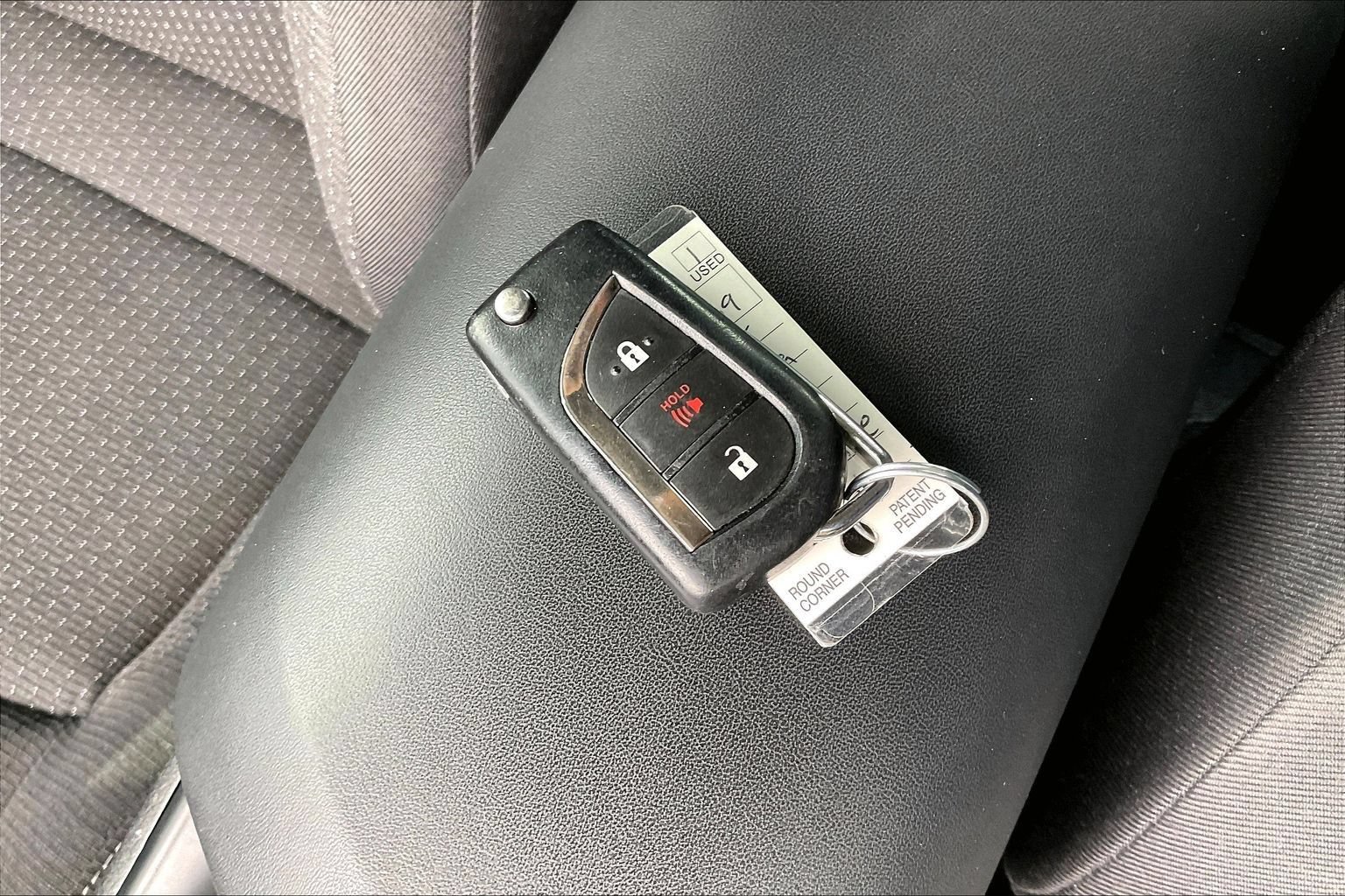 Used 2018 Toyota C-HR XLE FWD image 27