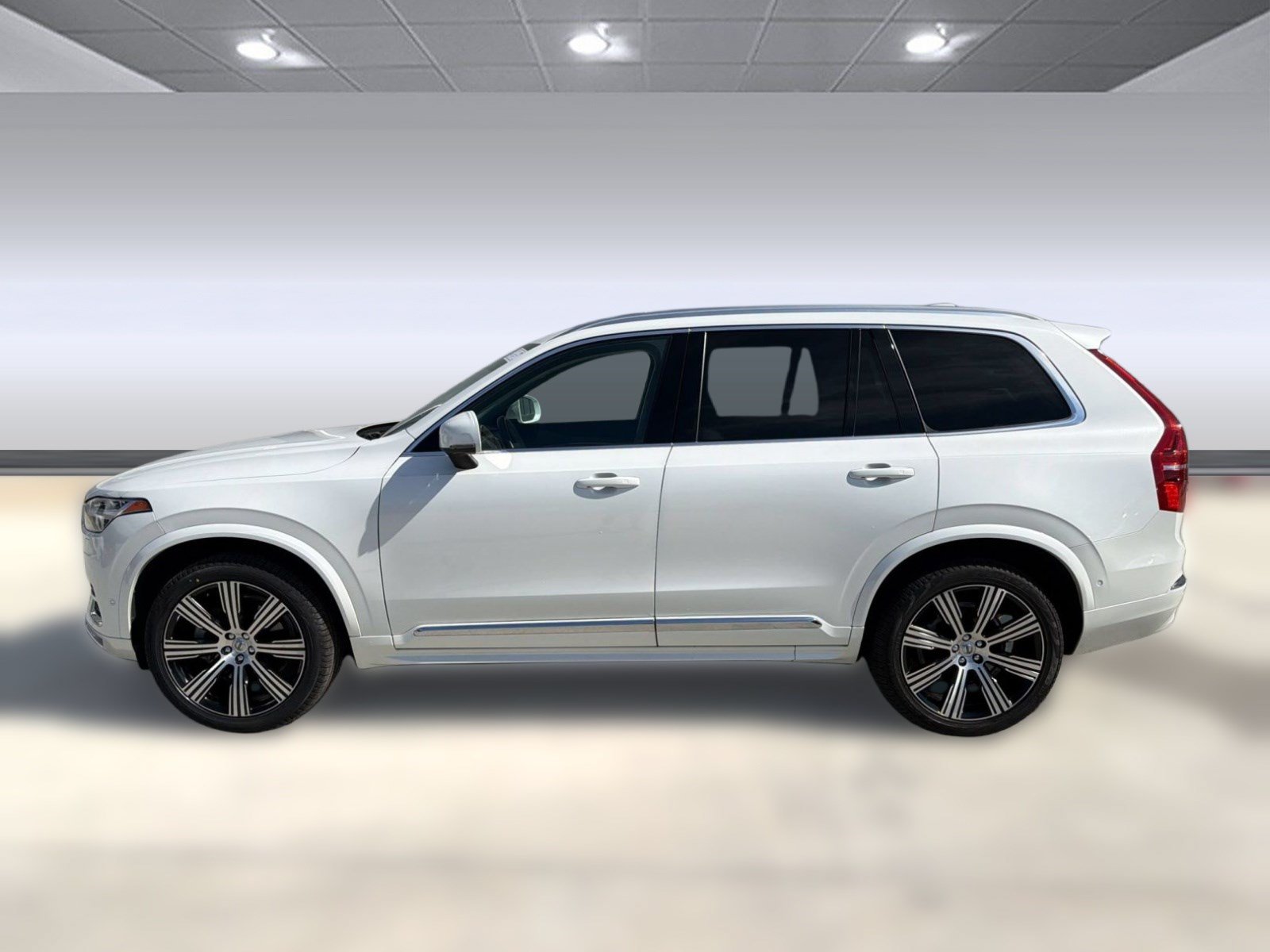 Certified 2023 Volvo XC90 B6 Ultimate w/ Protection Package Premier AWD/4WD image 2
