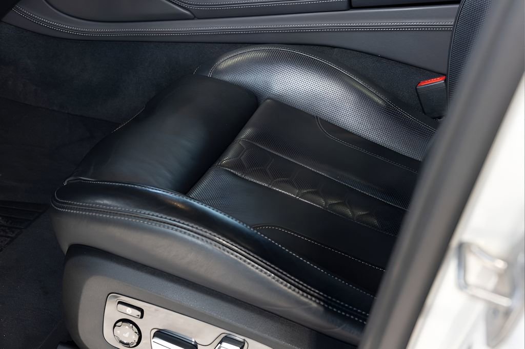 Used 2021 BMW X6 M w/ Competition Package image 44