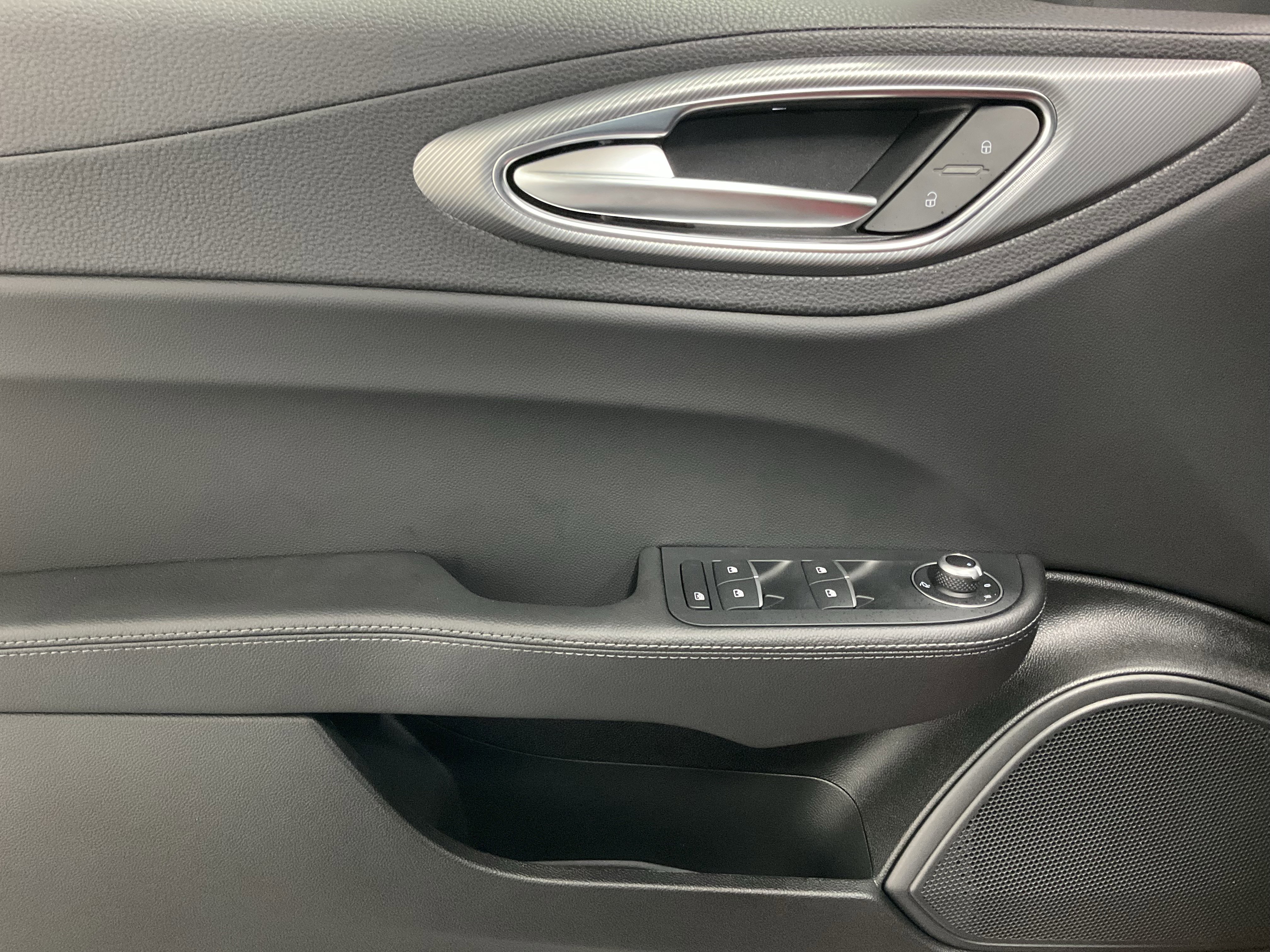 New 2026 Alfa Romeo Giulia AWD w/ Driving Assist Package image 16