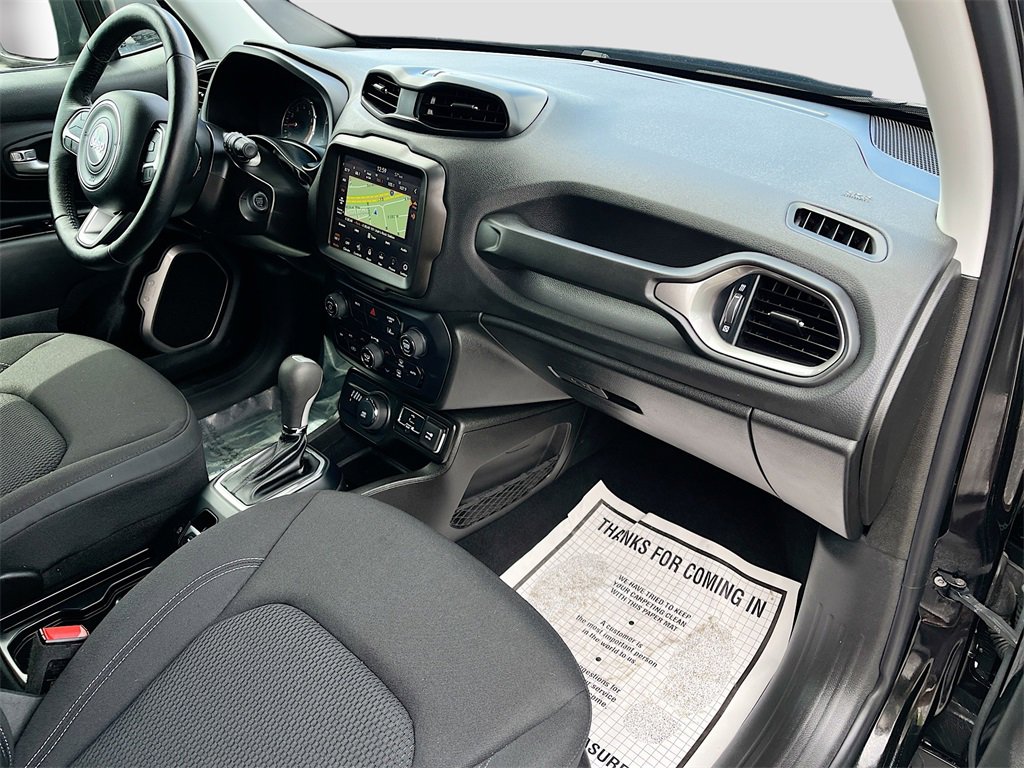 Used 2023 Jeep Renegade Latitude w/ Premium Group image 27