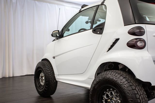 Used 2013 smart fortwo Coupe image 25