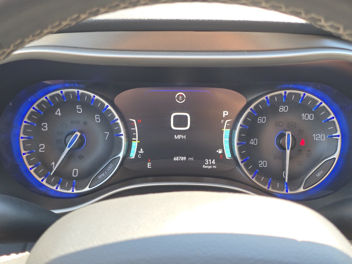Used 2023 Chrysler Pacifica Touring-L FWD image 31