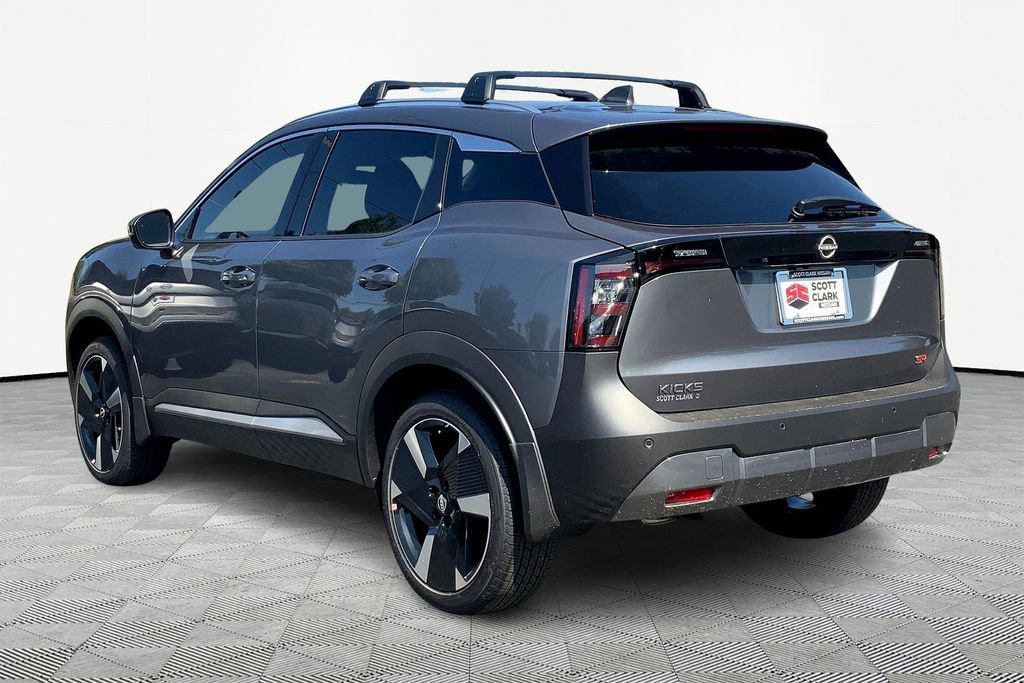 New 2025 Nissan Kicks SR image 3