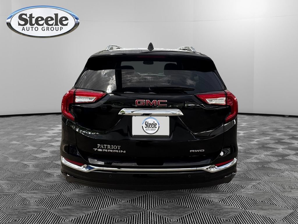 Certified 2024 GMC Terrain Denali w/ Black Diamond Edition AWD/4WD image 4