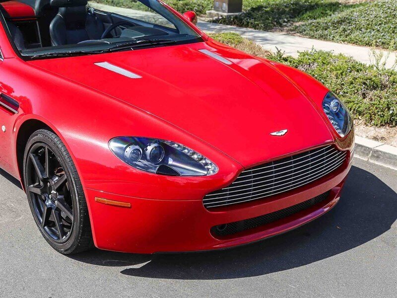 Used 2008 Aston Martin V8 Vantage Roadster RWD image 10