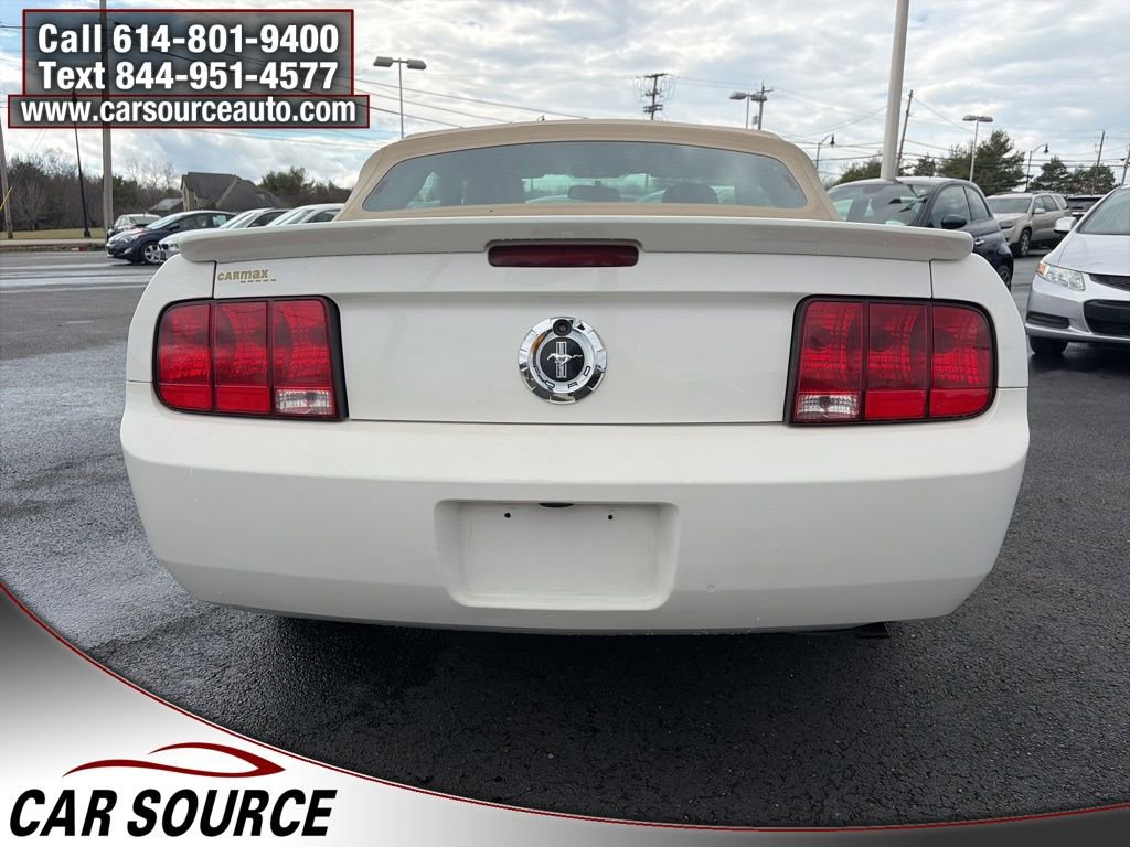 Used 2008 Ford Mustang Deluxe image 6