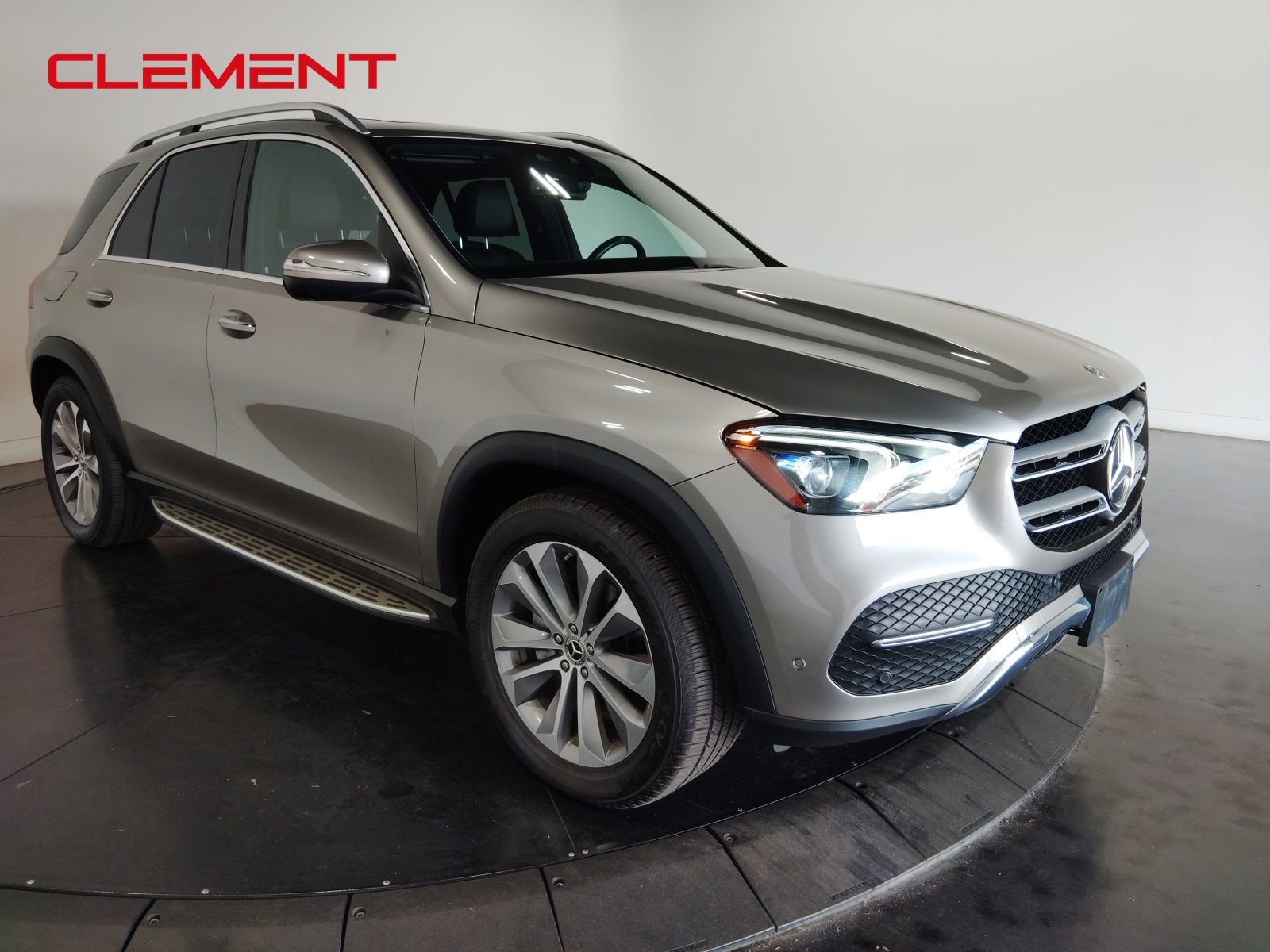 Used 2020 Mercedes-Benz GLE 350 4MATIC w/ MBUX Technology Package image 3