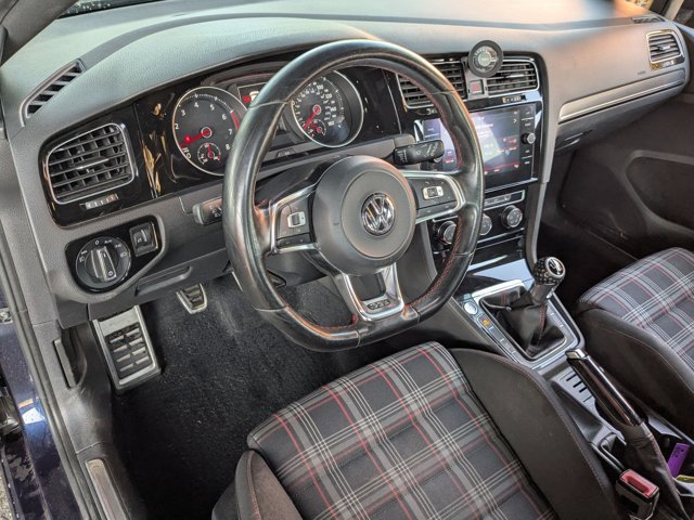 Used 2018 Volkswagen GTI SE FWD image 10